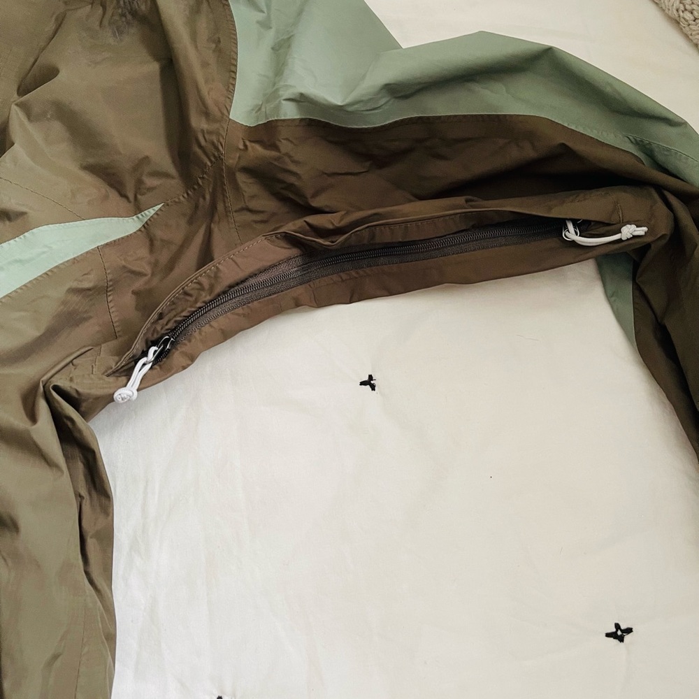 The North Face Jacket - Picture 5 of 15